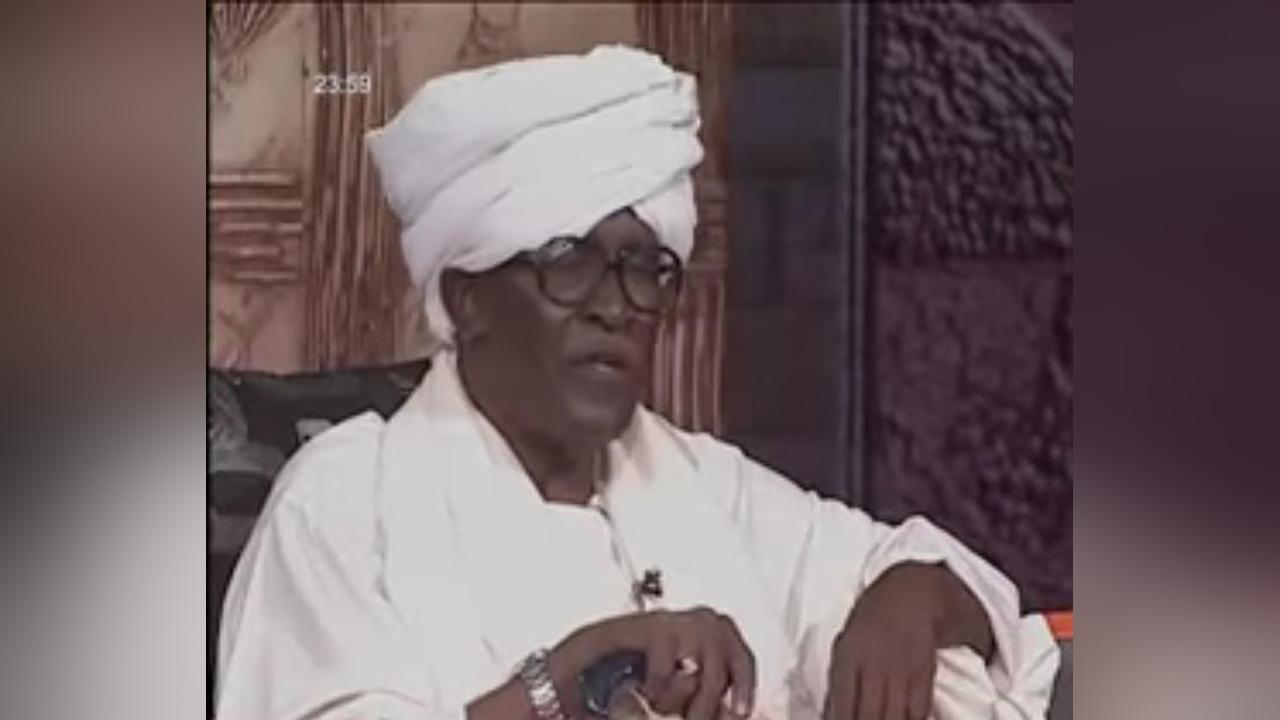 وزير الثقافة والإعلام يطمئن على صحة الإعلامي محمد سليمان وزير الثقافة والإعلام يطمئن على صحة الإعلامي محمد سليمان