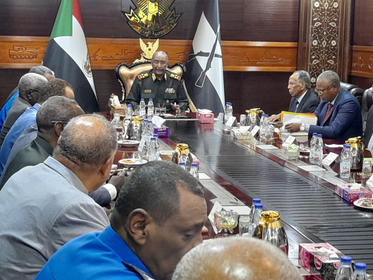 البرهان يطلق تصريحات خطيرة عن جهات تنشر المخدرات في السودان عبر الشباب البرهان يطلق تصريحات خطيرة عن جهات تنشر المخدرات في السودان عبر الشباب