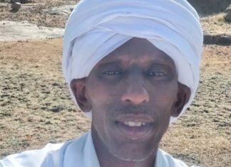 ناظر البطاحين يعلق على المطالبة بإعادة سيارات “بكاسي” الإدارة الأهلية إلى حميدتي ويرد على أحقية حكم الخرطوم ناظر البطاحين يعلق على المطالبة بإعادة سيارات “بكاسي” الإدارة الأهلية إلى حميدتي ويرد على أحقية حكم الخرطوم
