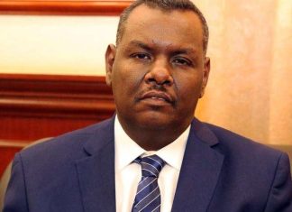 مدني عباس يدعو للتصدي المستمر للقرارات الاقتصادية التي يتخذها الانقلابيون مدني عباس يدعو للتصدي المستمر للقرارات الاقتصادية التي يتخذها الانقلابيون