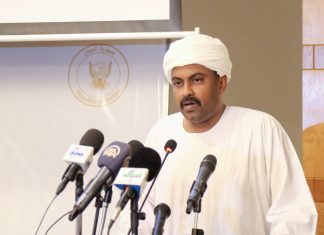 محمد الفكي: لا حصانة للعسكريين من المحاسبة ولا نملك ذلك الحق محمد الفكي: لا حصانة للعسكريين من المحاسبة ولا نملك ذلك الحق