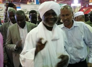 د.جبريل يزور جناح وزارة المالية بمعرض الخرطوم الدولي د.جبريل يزور جناح وزارة المالية بمعرض الخرطوم الدولي