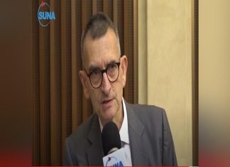 فولكر يشيد بجهود العسكريين والمدنيين وإلتزامهم بالدفع بالعملية السياسية فولكر يشيد بجهود العسكريين والمدنيين وإلتزامهم بالدفع بالعملية السياسية