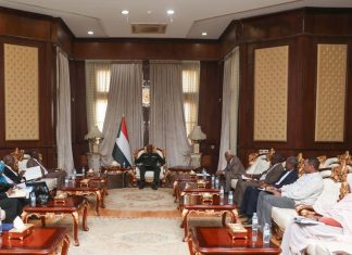 لجنة المعلمين تكشف عن الاتفاق مع مجلس السيادة السوداني على تنفيذ 7 مطالب لجنة المعلمين تكشف عن الاتفاق مع مجلس السيادة السوداني على تنفيذ 7 مطالب