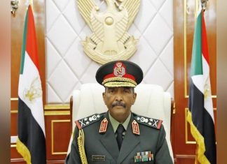 البرهان يتسلم رسالة من ملك البحرين البرهان يتسلم رسالة من ملك البحرين