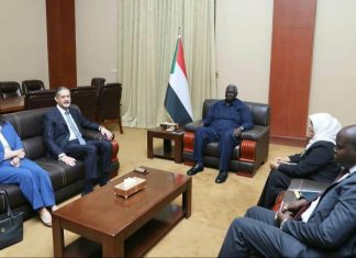 عضو السيادي مالك عقار يلتقي سفير مصر لدى السودان عضو السيادي مالك عقار يلتقي سفير مصر لدى السودان