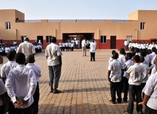 لجنة المعلمين السودانيين تعلن عن اغلاق جديد شامل لجميع المدارس لجنة المعلمين السودانيين تعلن عن اغلاق جديد شامل لجميع المدارس