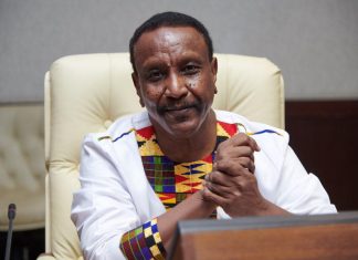 ياسر عرمان يحذر من محاولات لفك تجميد السودان في الاتحاد الأفريقي ياسر عرمان يحذر من محاولات لفك تجميد السودان في الاتحاد الأفريقي