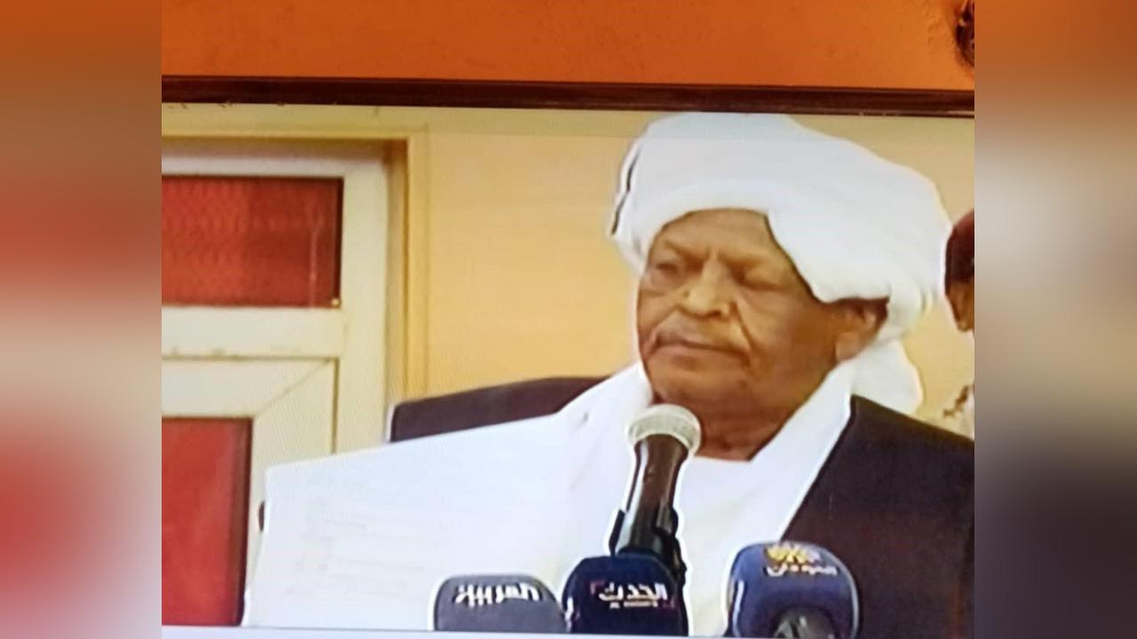 بكري حسن صالح يوضح علاقته بانقلاب الإنقاذ ويكشف أسباب صمته 1092 يوما داخل السجن: لا استطيع أن ارفض طلبًا للبشير والقاضي يوجه له رسالة بكري حسن صالح يوضح علاقته بانقلاب الإنقاذ ويكشف أسباب صمته 1092 يوما داخل السجن: لا استطيع أن ارفض طلبًا للبشير والقاضي يوجه له رسالة