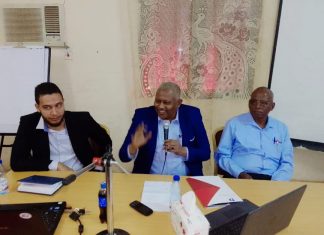 وزير البنى التحتية بالجزيرةيدعو الى الاستثمار فى مجال الطاقات المتجددة وزير البنى التحتية بالجزيرةيدعو الى الاستثمار فى مجال الطاقات المتجددة