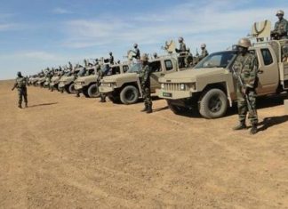 السودان.. إصابة 3 عسكريين في استهداف موكب حاكم وسط دارفور السودان.. إصابة 3 عسكريين في استهداف موكب حاكم وسط دارفور