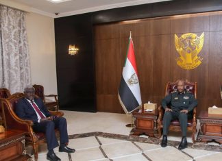 البرهان يبحث مع موسى فكي تشكيل الحكومة في السودان والعلاقة مع الاتحاد الأفريقي البرهان يبحث مع موسى فكي تشكيل الحكومة في السودان والعلاقة مع الاتحاد الأفريقي