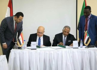 اللجنة القنصلية بين السودان ومصر توقع عددا من الاتفاقيات اللجنة القنصلية بين السودان ومصر توقع عددا من الاتفاقيات