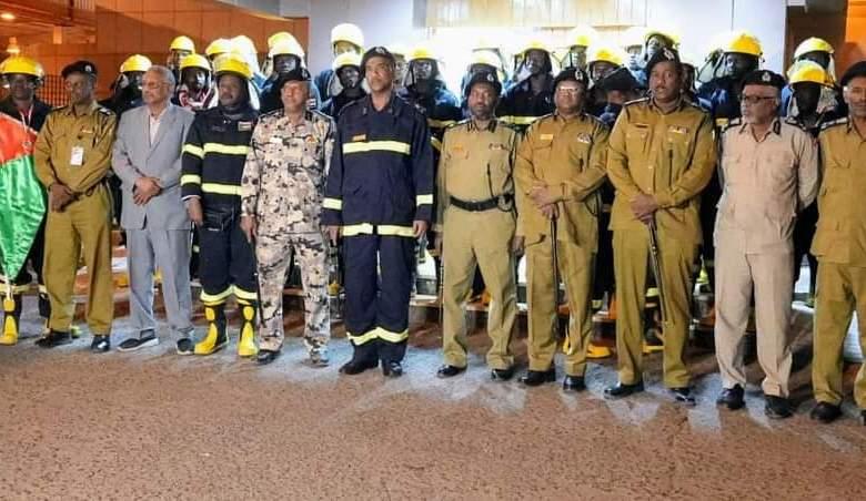 بالفيديو ..بالتصفيق والتصفير والذغاريد ودع الأتراك والمسافرين فريق الإنقاذ السوداني بالفيديو ..بالتصفيق والتصفير والذغاريد ودع الأتراك والمسافرين فريق الإنقاذ السوداني