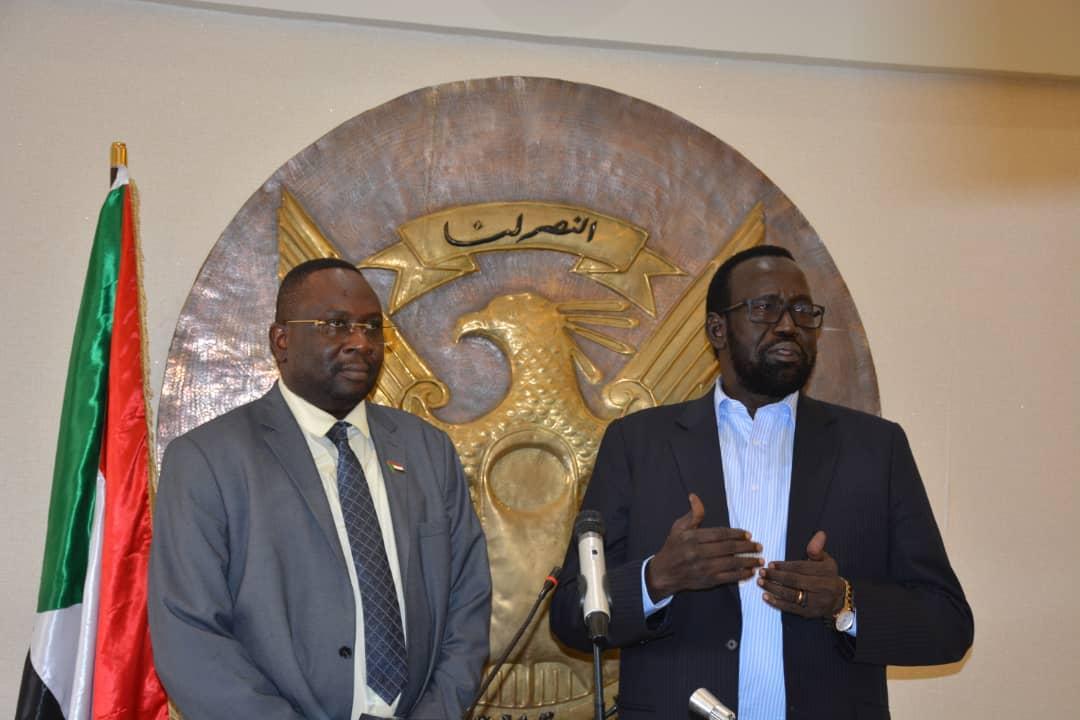وفد وزارة النفط بدولة جنوب السودان يصل الخرطوم وفد وزارة النفط بدولة جنوب السودان يصل الخرطوم