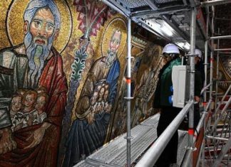 ترميم معمودية فلورنسا تتيح للزوار الاطلاع على فسيفسائها المذهلة ترميم معمودية فلورنسا تتيح للزوار الاطلاع على فسيفسائها المذهلة