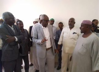 والي النيل الابيض يتفقد مستشفى الشوال ويمتدح الجهد الشعبي والي النيل الابيض يتفقد مستشفى الشوال ويمتدح الجهد الشعبي