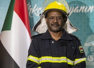 قائد بعثة السودان: أنقذنا حياة 16 شخصا في زلزال تركيا قائد بعثة السودان: أنقذنا حياة 16 شخصا في زلزال تركيا (مقابلة)