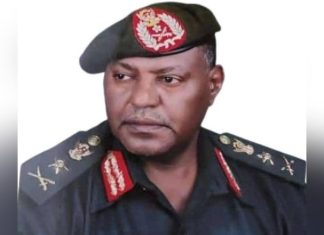 القائدالعام للقوات المسلحة ينعى الفريق أول عوض الكريم حسن القائدالعام للقوات المسلحة ينعى الفريق أول عوض الكريم حسن