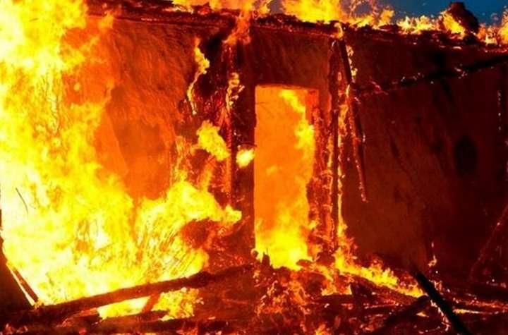 حريق هائل بمحلج أقطان ربك حريق هائل بمحلج أقطان ربك