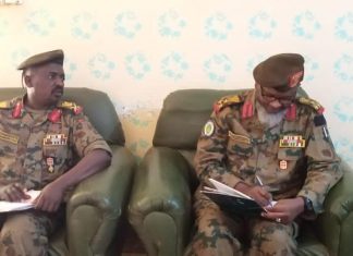 قائد الفرقة ٢٢ مشاه يتفقد العمل بشعبة التوجيه و الخدمات قائد الفرقة ٢٢ مشاه يتفقد العمل بشعبة التوجيه و الخدمات