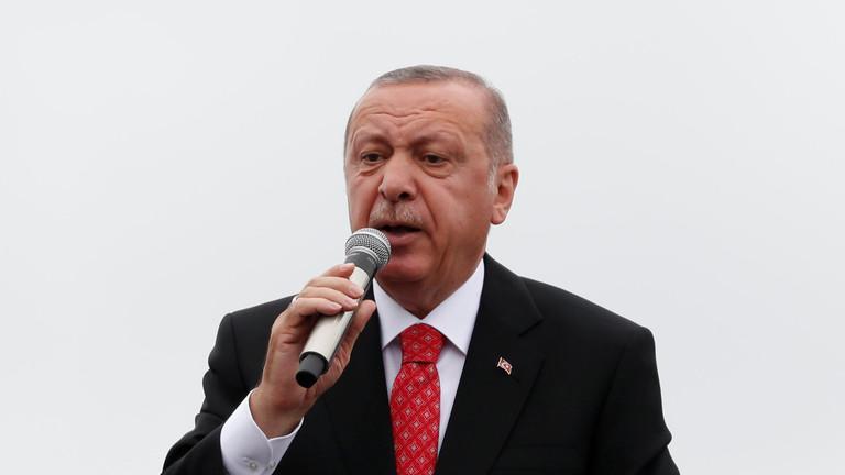 أردوغان يستبعد تأجيل الانتخابات الرئاسية والبرلمانية المرتقبة رغم الكارثة أردوغان يستبعد تأجيل الانتخابات الرئاسية والبرلمانية المرتقبة رغم الكارثة