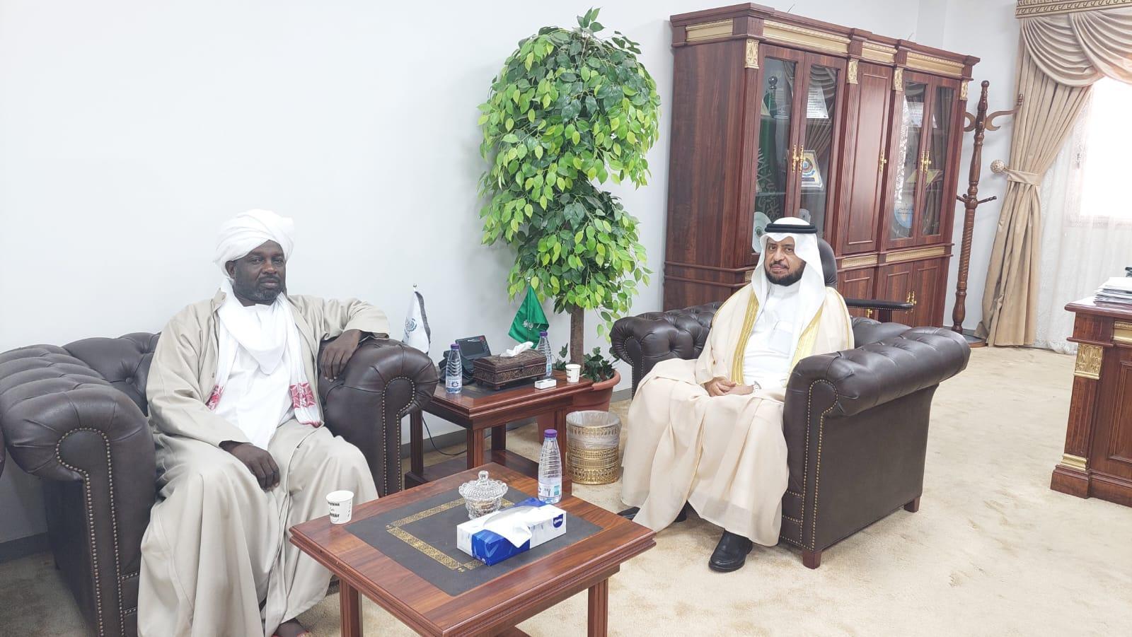 رئيس مجمع الفقه يبحث آفاق التعاون مع رابطة العالم الإسلامي رئيس مجمع الفقه يبحث آفاق التعاون مع رابطة العالم الإسلامي