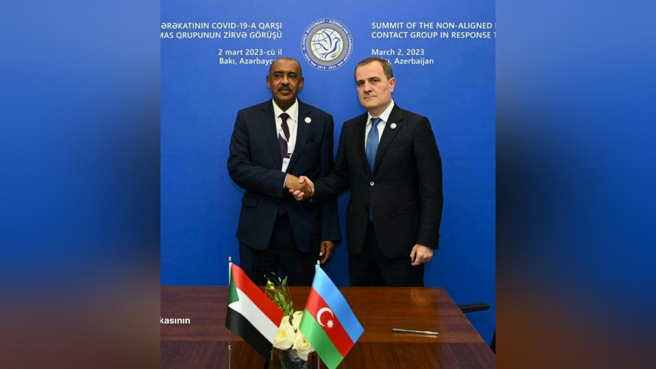 وزير الخارجية المكلف يلتقي وزير خارجية أذربيجان وزير الخارجية المكلف يلتقي وزير خارجية أذربيجان
