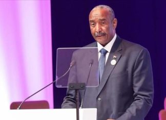 البرهان يدعو المانحين الدوليين لمعالجة ديون السودان البرهان يدعو المانحين الدوليين لمعالجة ديون السودان