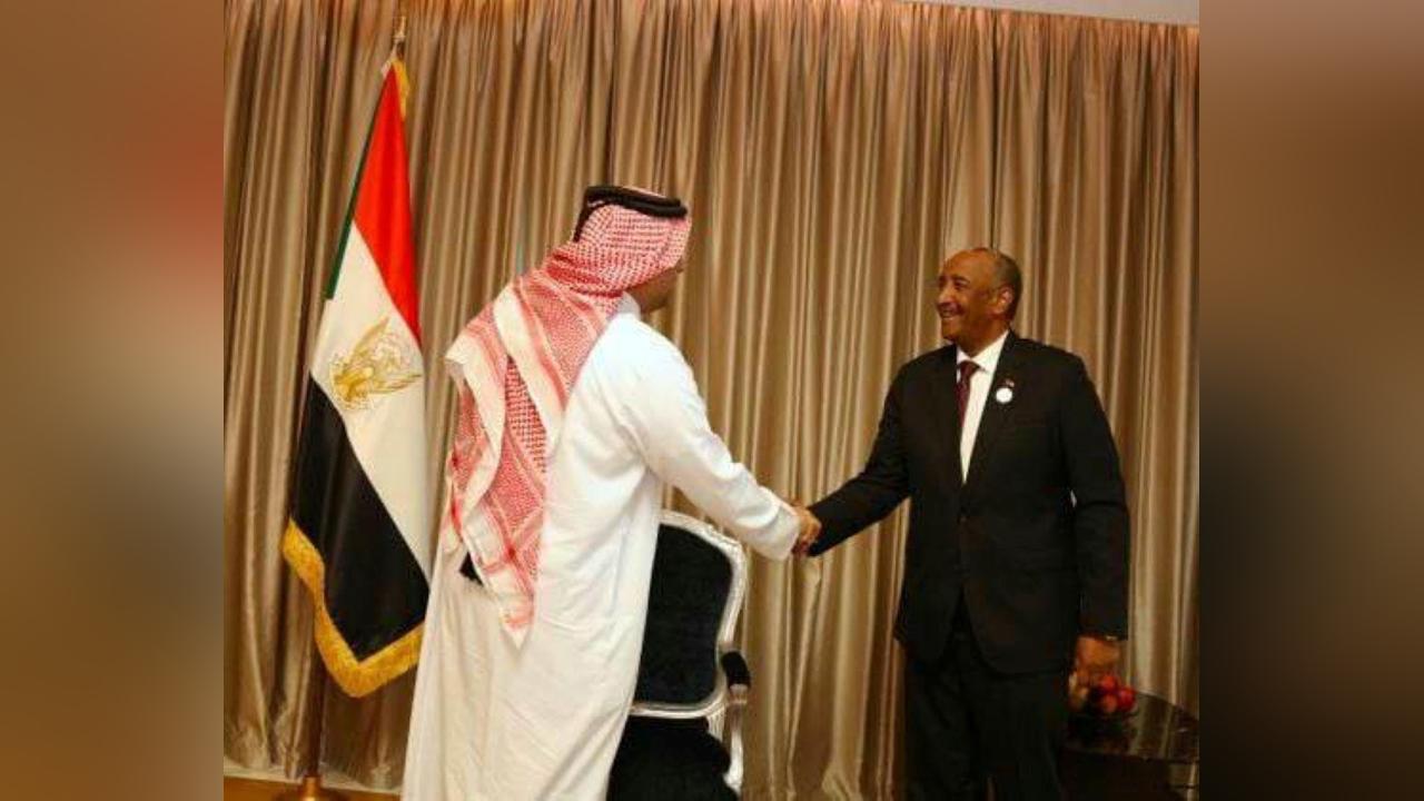 رئيس مجلس السيادةيستقبل نائب رئيس مجلس الوزراء القطري رئيس مجلس السيادةيستقبل نائب رئيس مجلس الوزراء القطري