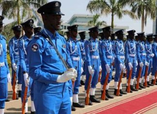 الشرطة السودانية ترفع الحصانة عن 6 من عناصرها بينهم ضابط رفيع الشرطة السودانية ترفع الحصانة عن 6 من عناصرها بينهم ضابط رفيع