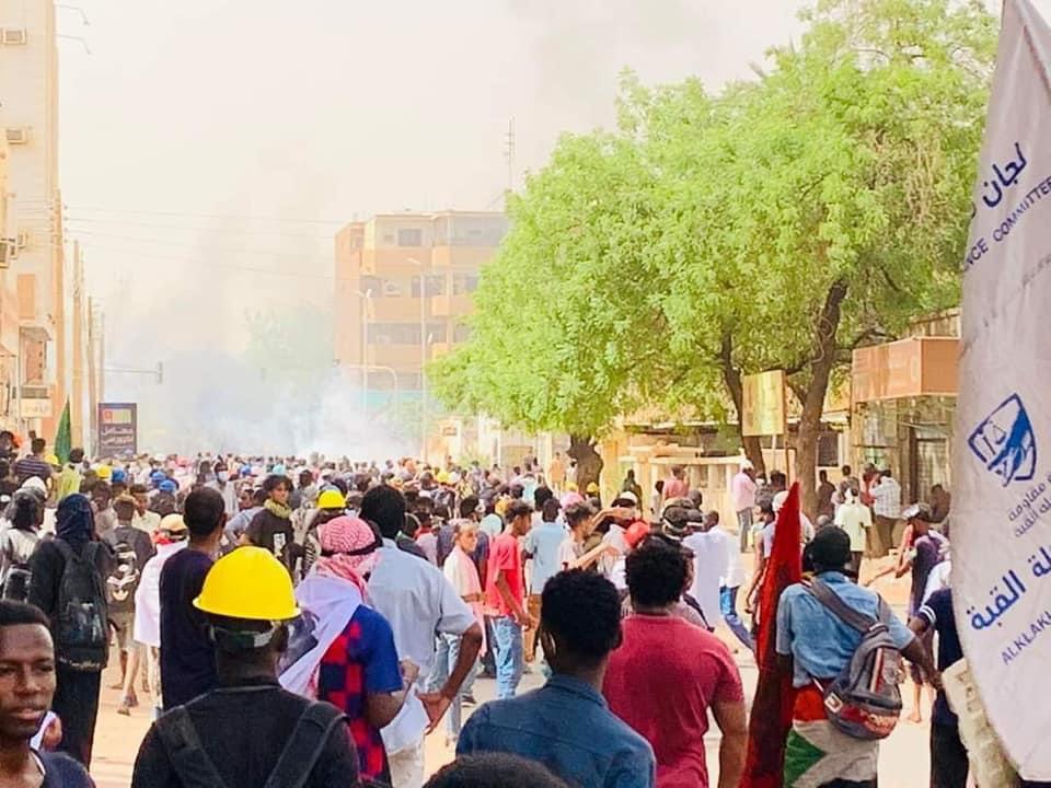 نداء عاجل من لجان المقاومة في الخرطوم للثوار بالحشد نداء عاجل من لجان المقاومة في الخرطوم للثوار بالحشد