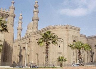 أغنى مساجد السودان يلجأ للخيرين قبل شهر رمضان أغنى مساجد السودان يلجأ للخيرين قبل شهر رمضان