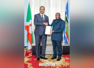 السفير احمد جردة يقدم اوراق اعتماده سفيرا للسودان ببورندي السفير احمد جردة يقدم اوراق اعتماده سفيرا للسودان ببورندي