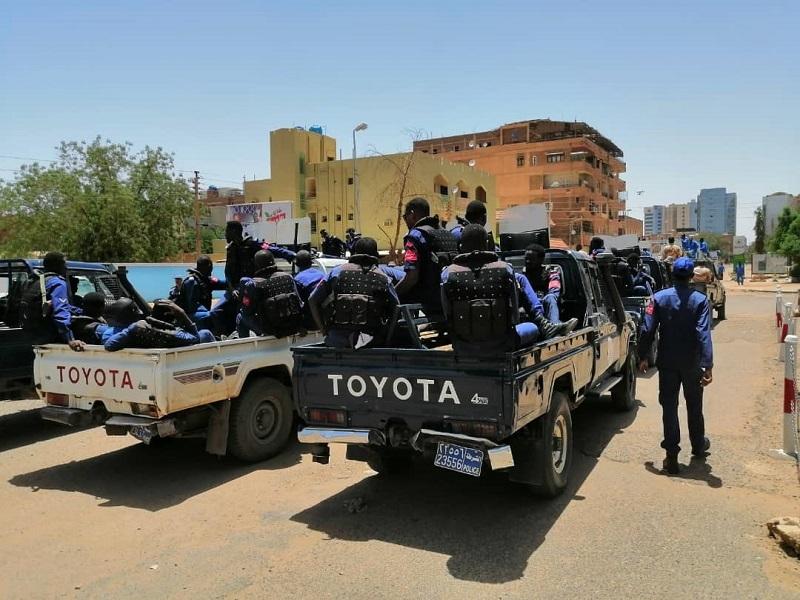 السودان.. مقتل شرطي وإصابة آخرين في هجوم مسلح السودان.. مقتل شرطي وإصابة آخرين في هجوم مسلح