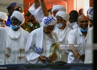 جدل جديد حول الحالة الصحية لمتهم في انقلاب الإنقاذ جدل جديد حول الحالة الصحية لمتهم في انقلاب الإنقاذ