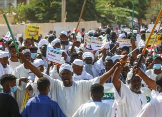 تجدد التظاهرات في الخرطوم احتجاجا على “الاتفاق الإطاري” تجدد التظاهرات في الخرطوم احتجاجا على "الاتفاق الإطاري"