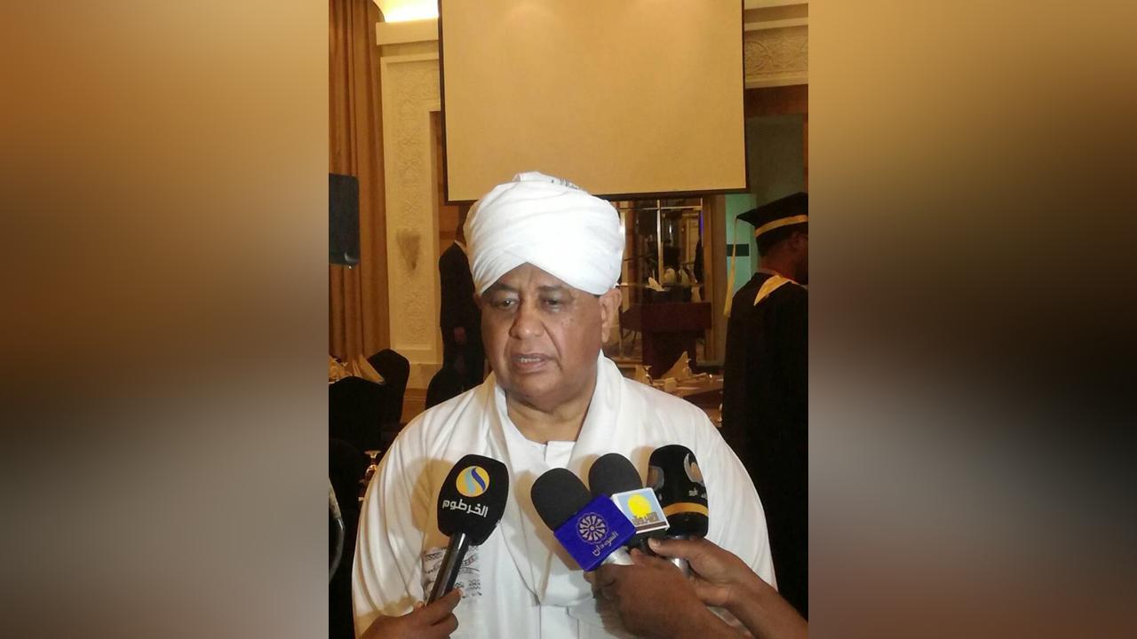 غندور يحذر العملاء ويدعو قيادات المؤتمر الوطني إلى الاستعداد للمواجهة ويكشف وضع المعتقلين غندور يحذر العملاء ويدعو قيادات المؤتمر الوطني إلى الاستعداد للمواجهة ويكشف وضع المعتقلين