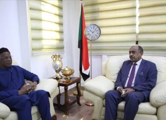 المبعوث الأممي يبحث في الخرطوم سبل إخراج المرتزقة من ليبيا المبعوث الأممي يبحث في الخرطوم سبل إخراج المرتزقة من ليبيا