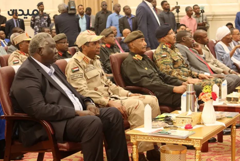تأجيل التوقيع على الاتفاق السياسي بين الأطراف العسكرية والمدنية في السودان تأجيل التوقيع على الاتفاق السياسي بين الأطراف العسكرية والمدنية في السودان