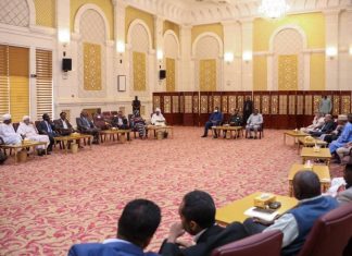 تفاصيل اجتماع بالقصر الرئاسي ناقش العملية السياسية وتحديد موعد التوقيع النهائي تفاصيل اجتماع بالقصر الرئاسي ناقش العملية السياسية وتحديد موعد التوقيع النهائي