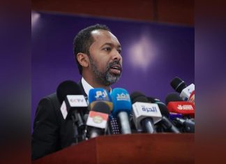 خالد عمر يتحدث عن موعد التوقيع النهائي والقضايا العالقة ويوجه اتهامات لمنسوبي النظام السابق خالد عمر يتحدث عن موعد التوقيع النهائي والقضايا العالقة ويوجه اتهامات لمنسوبي النظام السابق