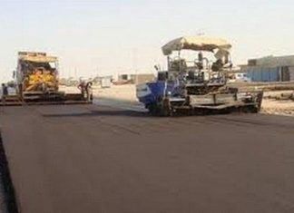 العمل يجري على قدم وساق لتأهيل طريق حاصد الأرواح العمل يجري على قدم وساق لتأهيل طريق حاصد الأرواح