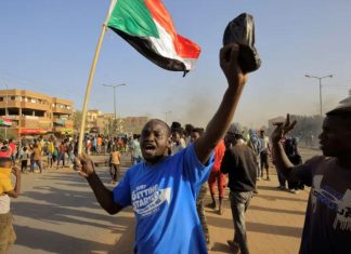 قلق أممي إزاء توتر الوضع في السودان ومطالبة بالعودة “للمسار الصحيح” قلق أممي إزاء توتر الوضع في السودان ومطالبة بالعودة "للمسار الصحيح"