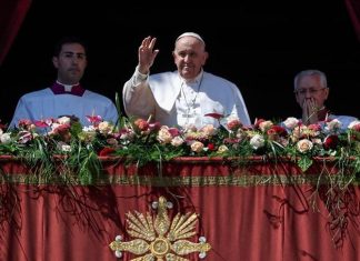 البابا يدعو لاستئناف الحوار بين الإسرائيليين والفلسطينيين البابا يدعو لاستئناف الحوار بين الإسرائيليين والفلسطينيين