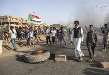 “المهنيين السودانيين” يدعو الجيش و”الدعم السريع” لتغليب صوت العقل "المهنيين السودانيين" يدعو الجيش و"الدعم السريع" لتغليب صوت العقل