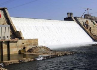 مصر تنفي “تسيس” ملف النيل و”النهضة” وتتهم إثيوبيا بـ”التعنت” مصر تنفي "تسيس" ملف النيل و"النهضة" وتتهم إثيوبيا بـ"التعنت"