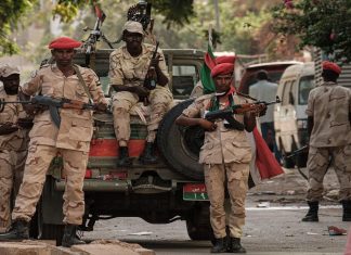 اشتباكات مسلحة بين الجيش السوداني وقوات الدعم السريع اشتباكات مسلحة بين الجيش السوداني وقوات الدعم السريع