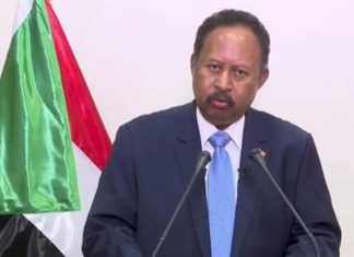 بالفيديو .. حمدوك يوجه نداء الى البرهان وحميدتي بالفيديو .. حمدوك يوجه نداء الى البرهان وحميدتي والسودانيين بعد مواجهات مسلحة بين الجيش والدعم السريع