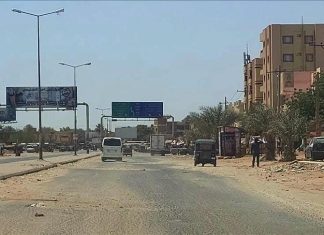 الإمارات تدعو أطراف النزاع في السودان لـ”إنهاء الأزمة بالحوار” الإمارات تدعو أطراف النزاع في السودان لـ"إنهاء الأزمة بالحوار"